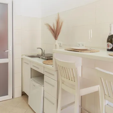 Smart Apartments! невелика з ремонтом в центрі Apartment