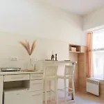 アパート Smart Apartments! невелика з ремонтом в центрі *