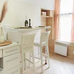 アパート Smart Apartments! невелика з ремонтом в центрі