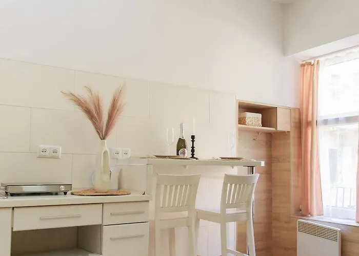 Apartamento Smart Apartments! невелика з ремонтом в центрі *