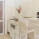 Smart Apartments! невелика з ремонтом в центрі Apartment