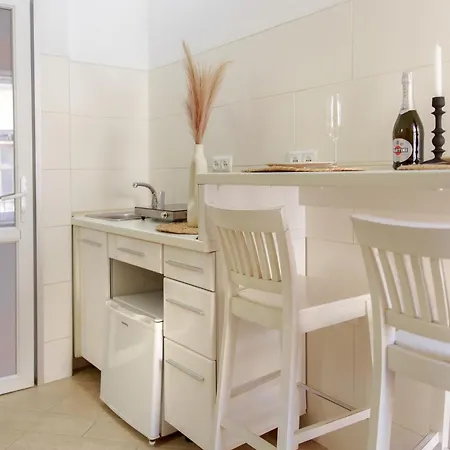 Smart Apartments! невелика з ремонтом в центрі Apartamento *